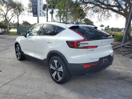 2023 Volvo C40 Recharge Pure Electric Twin Plus