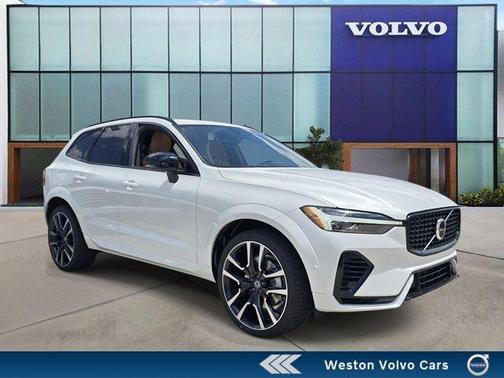 2025 Volvo XC60 Plug-In Hybrid T8 Ultra