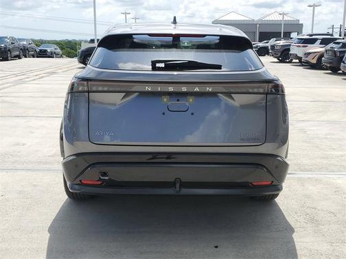 2025 Nissan ARIYA EVOLVE+