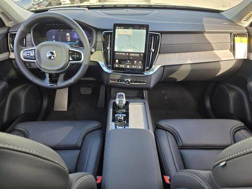 2025 Volvo XC90 Plug-In Hybrid T8 Ultra 7-Seater