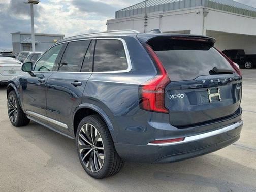 2026 Volvo XC90 B6 Plus 7-Seater