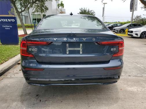 2025 Volvo S60 B5 Plus