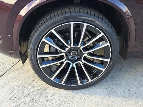 2026 Volvo XC90 B6 Ultra Dark Theme 7-Seater