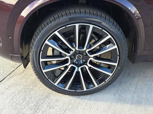 2026 Volvo XC90 B6 Ultra Dark Theme 7-Seater