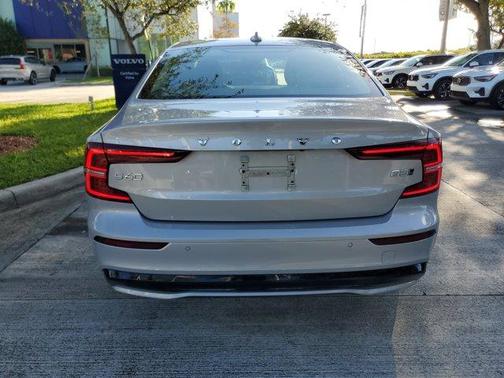 2025 Volvo S60 B5 Core