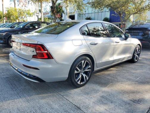 2025 Volvo S60 B5 Core