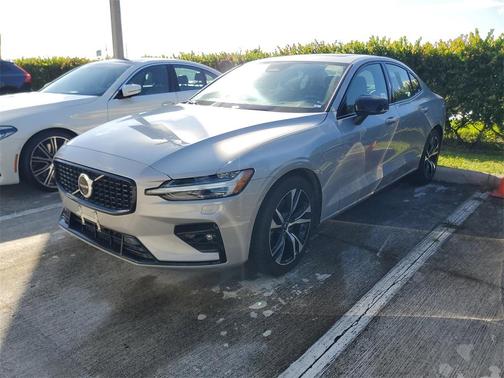 2025 Volvo S60 B5 Core