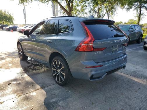 Gray Metallic 2023 Volvo XC60 B5 Plus Dark Theme