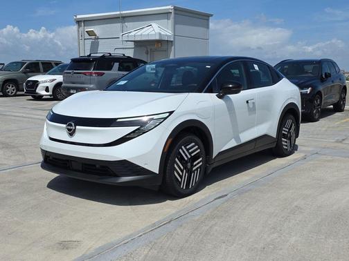 White / Black 2026 Nissan Leaf SV+