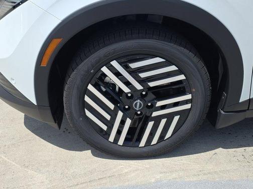 White / Black 2026 Nissan Leaf SV+