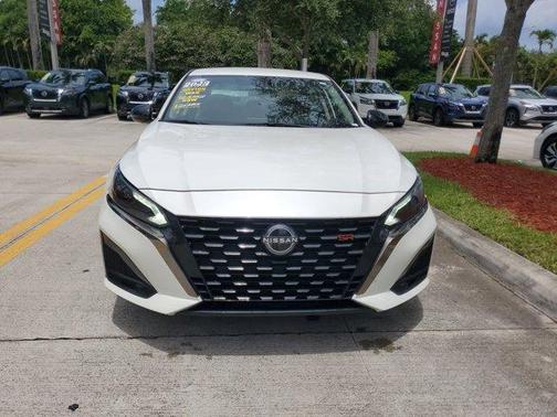 2023 Nissan Altima 2.5 SR