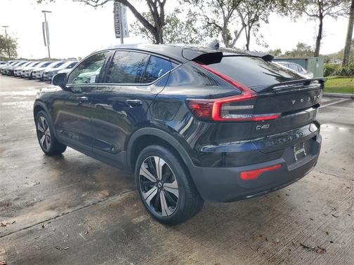 2023 Volvo C40 Recharge Pure Electric Twin Plus