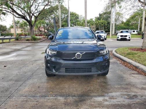 2023 Volvo C40 Recharge Pure Electric Twin Plus