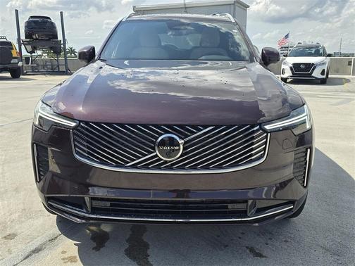 2025 Volvo XC90 B5 Plus 6-Seater