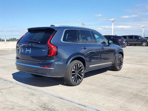 2026 Volvo XC90 B5 Plus 7-Seater