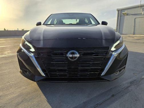 Super Black Clearcoat 2026 Nissan Altima SV