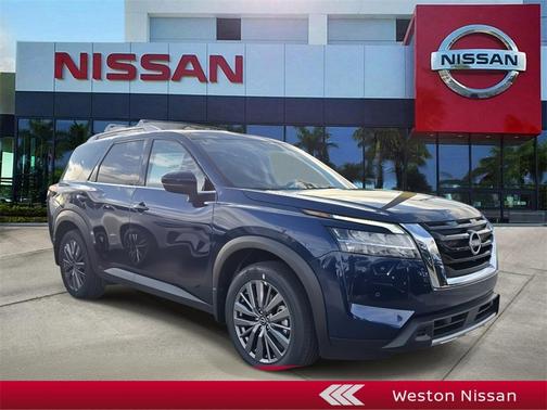 2025 Nissan Pathfinder SL