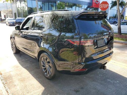 Santorini Black 2023 Land Rover Discovery P300 S R-Dynamic