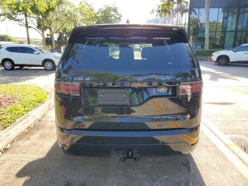 Santorini Black 2023 Land Rover Discovery P300 S R-Dynamic