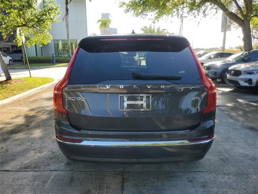 2023 Volvo XC90 B6 Plus 6-Seater