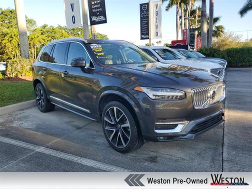 Platinum Gray Metallic 2023 Volvo XC90 B6 Plus 6-Seater