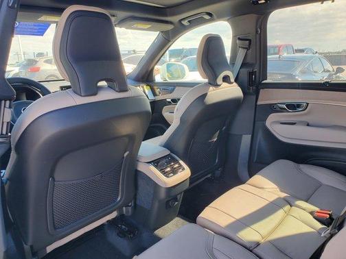 2026 Volvo XC90 B6 Ultra 7-Seater