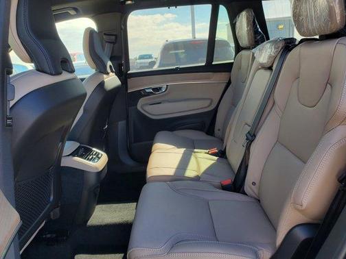 2026 Volvo XC90 B6 Ultra 7-Seater