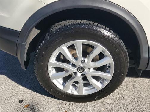 2020 Nissan Rogue Sport SV