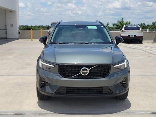 2026 Volvo XC40