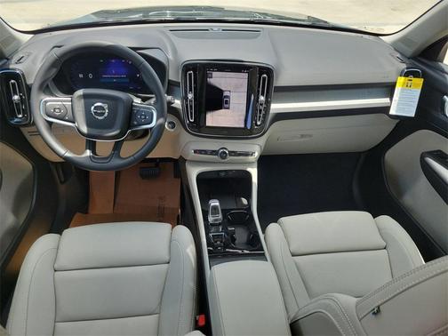 2026 Volvo XC40
