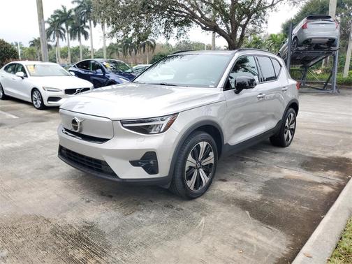 2023 Volvo XC40 Recharge Pure Electric Twin Plus