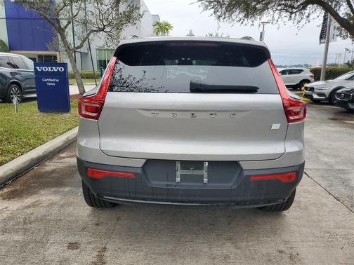 2023 Volvo XC40 Recharge Pure Electric Twin Plus