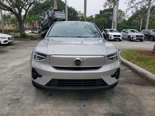 2023 Volvo XC40 Recharge Pure Electric Twin Plus