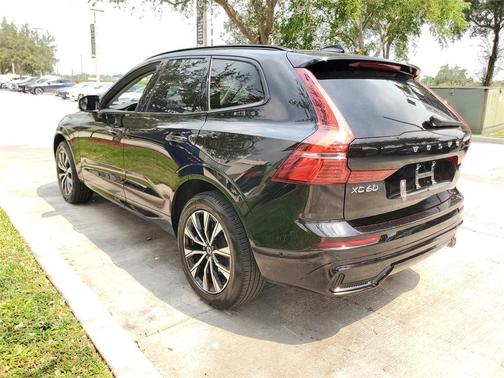 2025 Volvo XC60 B5 Plus
