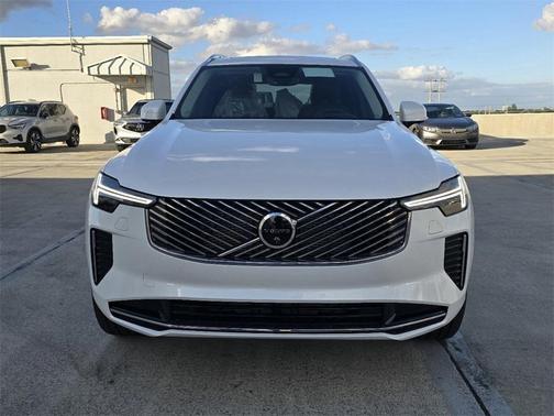 2025 Volvo XC90 B6 Ultra