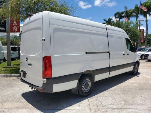 2023 Mercedes-Benz Sprinter 2500 170 WB