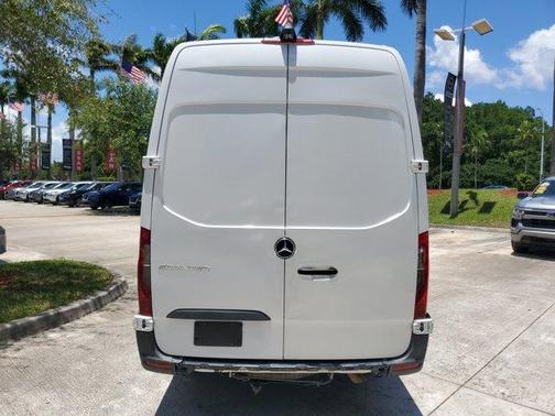 2023 Mercedes-Benz Sprinter 2500 170 WB