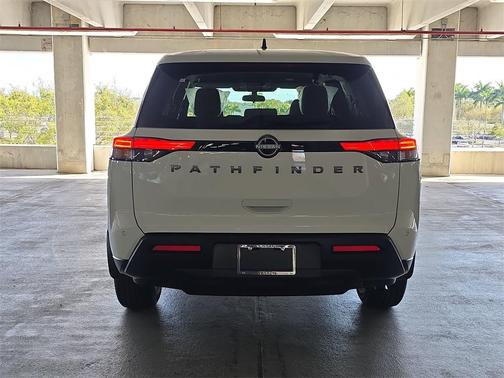 2026 Nissan Pathfinder S