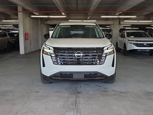 Glacier White 2026 Nissan Pathfinder S
