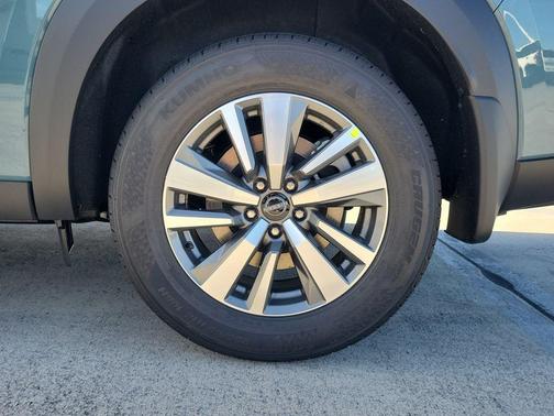 Baltic 2026 Nissan Pathfinder SL