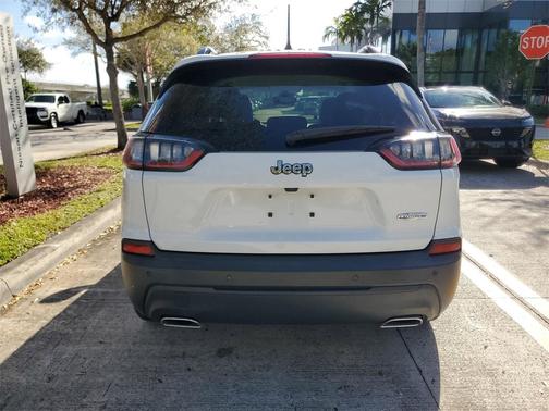 2022 Jeep Cherokee Latitude Lux