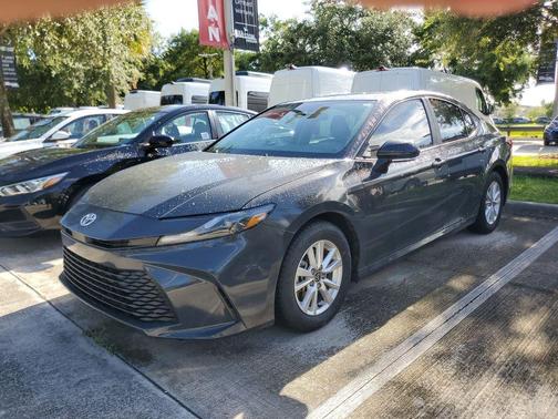 Metal 2025 Toyota Camry LE