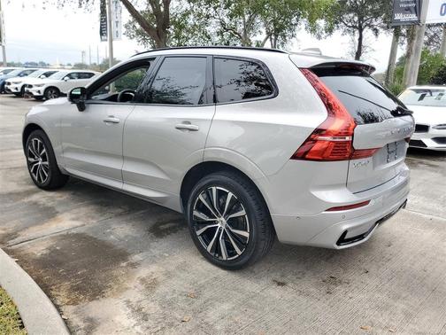 2025 Volvo XC60 B5 Plus