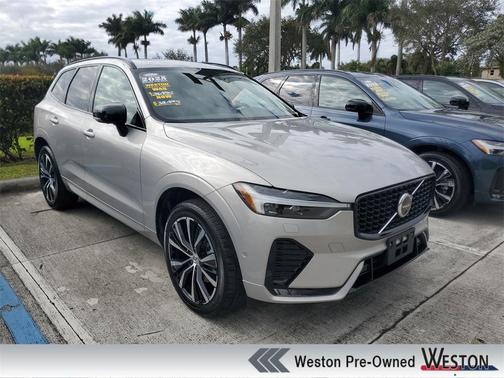 2025 Volvo XC60 B5 Plus
