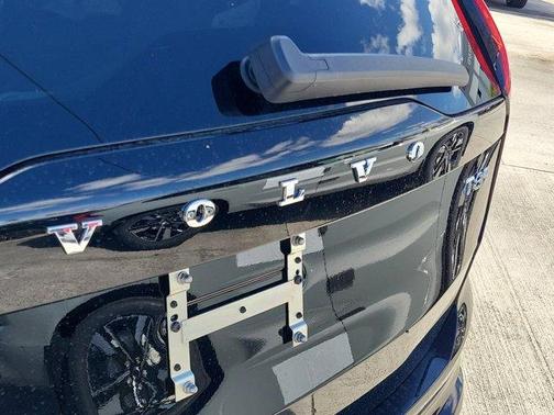 2026 Volvo XC90 Plug-In Hybrid T8 Ultra Dark Theme 7-Seater