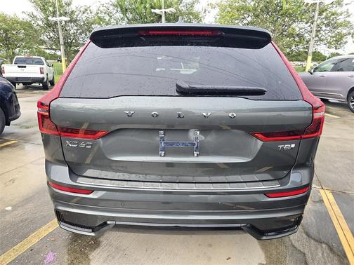 2026 Volvo XC60 T8 ULTRA