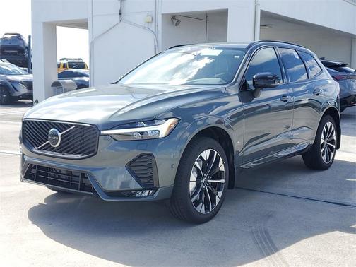 2026 Volvo XC60 B5 Plus