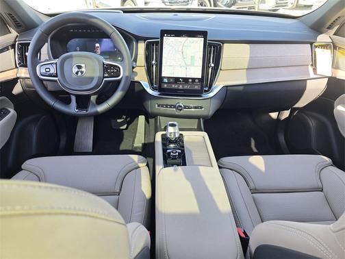 2025 Volvo XC90 B6 Ultra