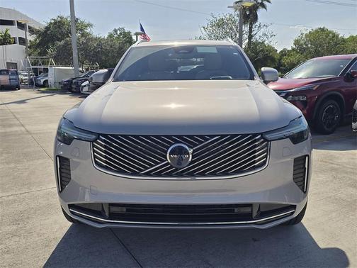 2025 Volvo XC90 B6 Ultra