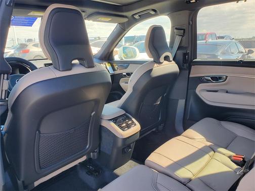 2026 Volvo XC90 B6 Ultra 7-Seater